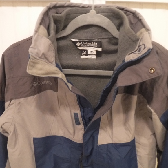 BOYS JACKET - Picture 2 of 5